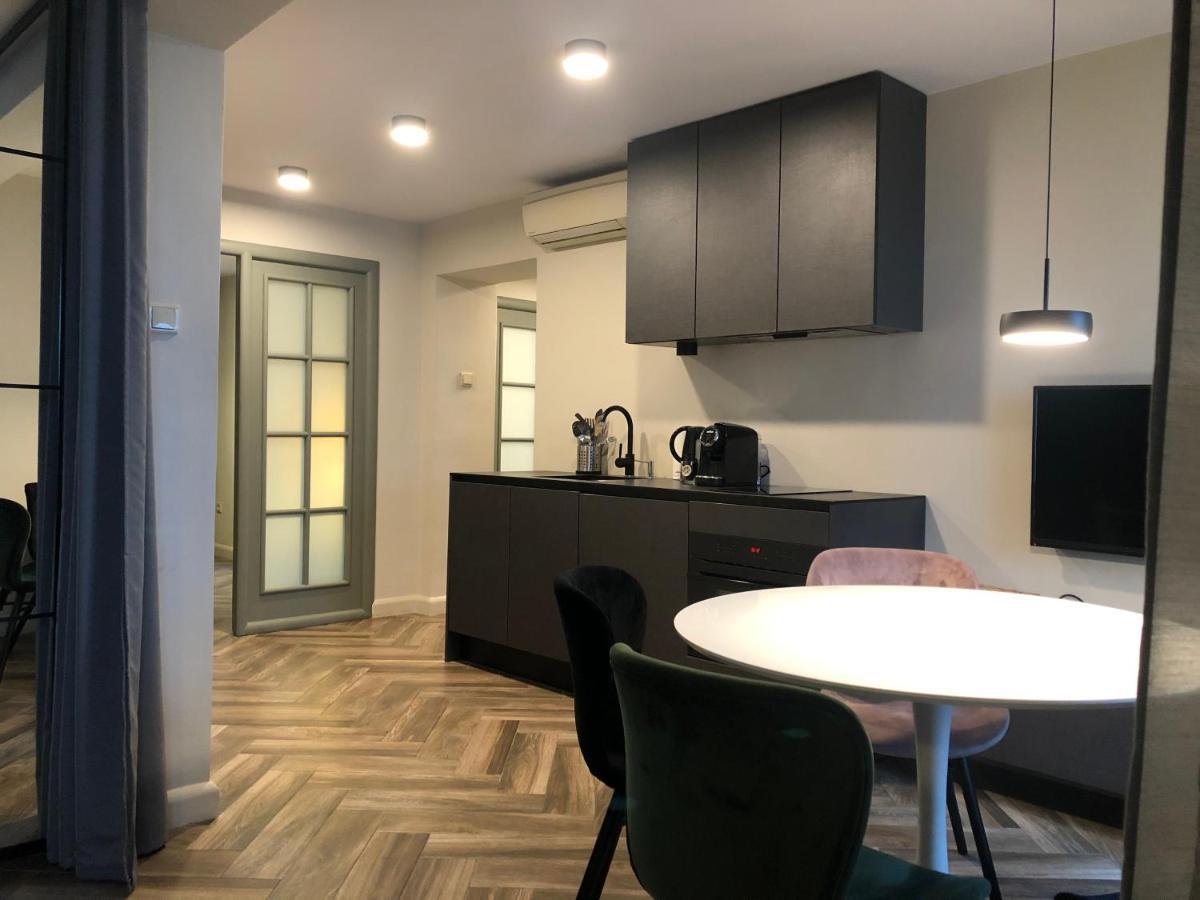 Arte-Locum Apartamenty Przy Rynku Wroclaw Luaran gambar