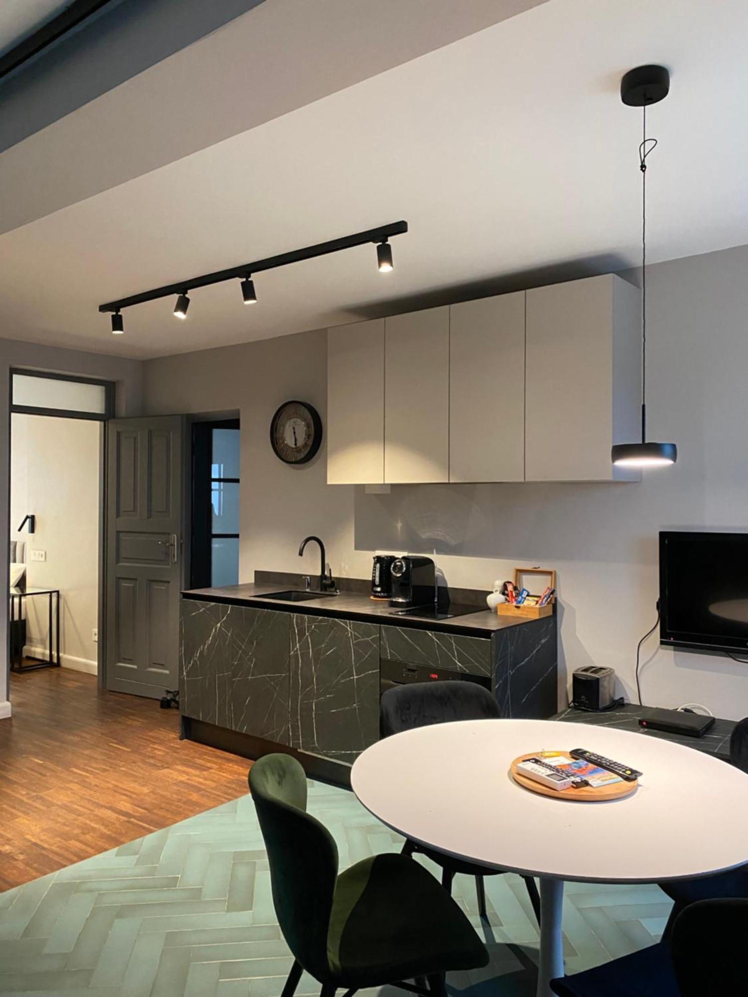 Arte-Locum Apartamenty Przy Rynku Wroclaw Luaran gambar