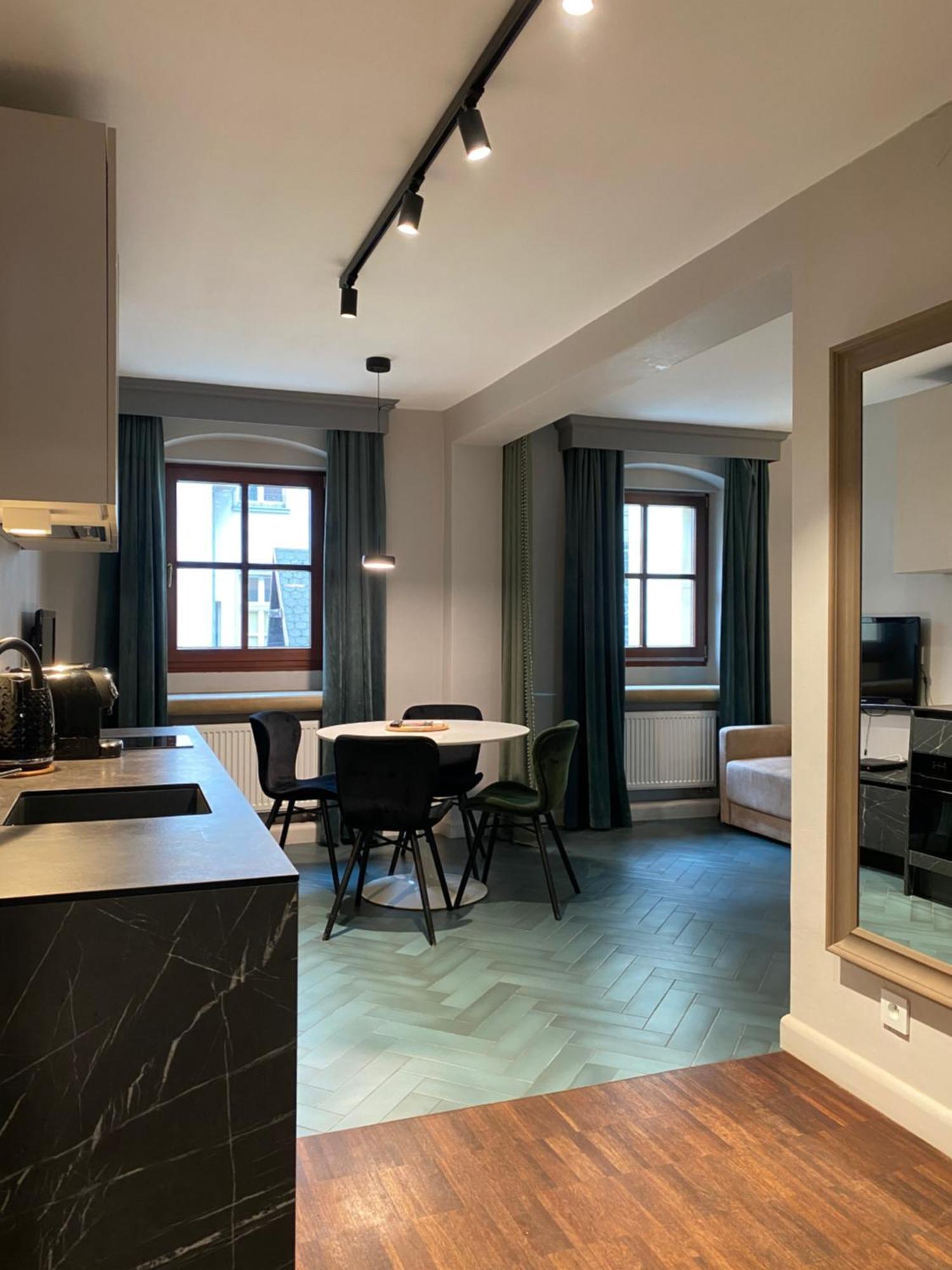 Arte-Locum Apartamenty Przy Rynku Wroclaw Luaran gambar